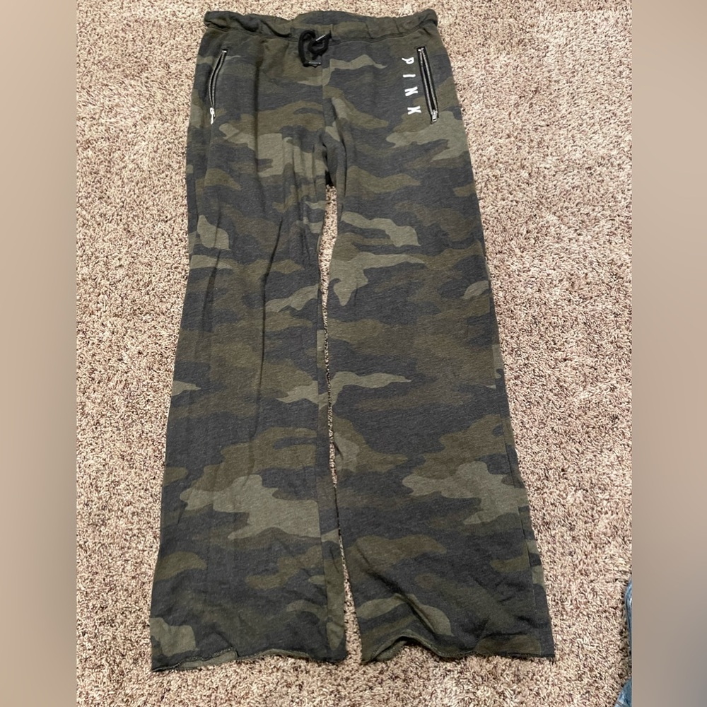 Barely worn VS PINK camo sweatpants!